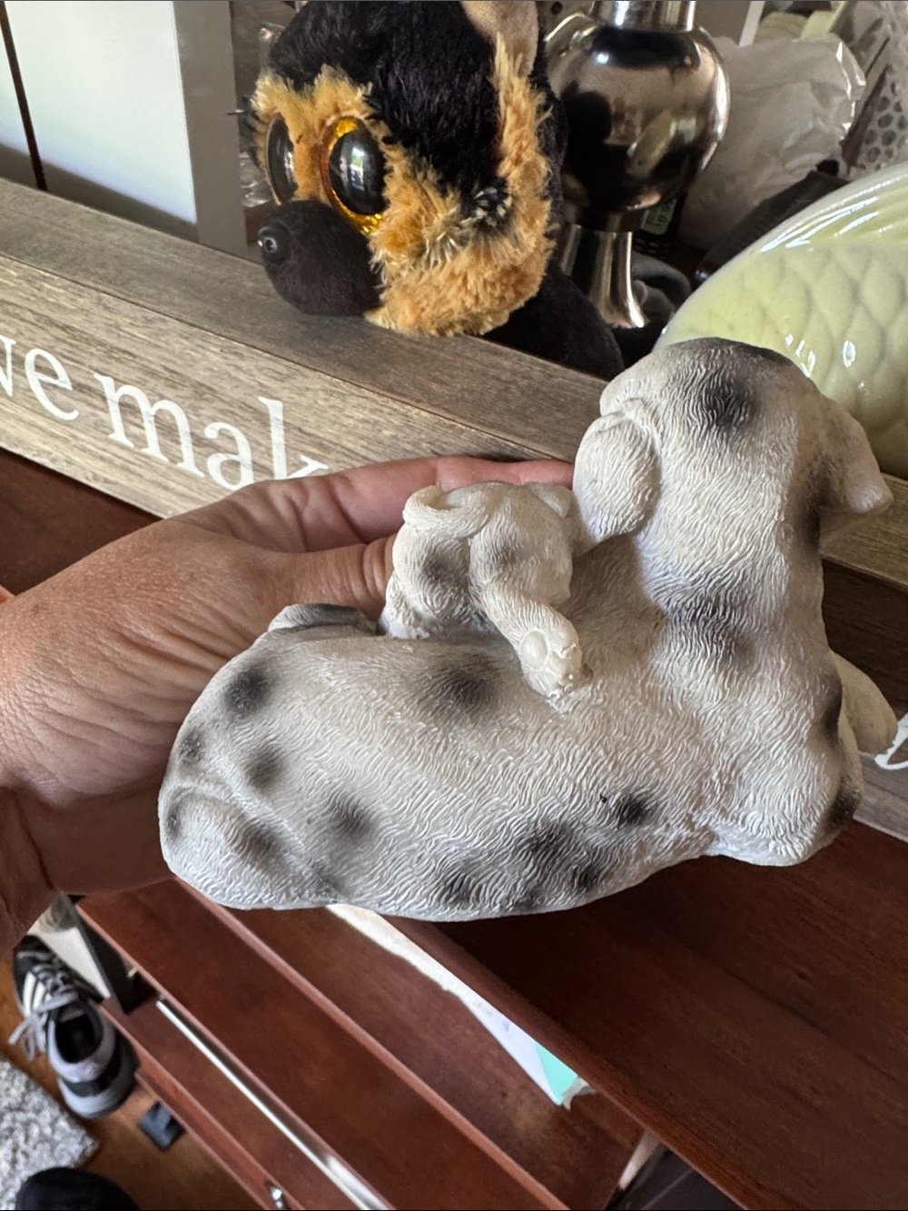 Resin Dog Mama and Puppy Figurine in Cream and Gray - Picture 3 of 5